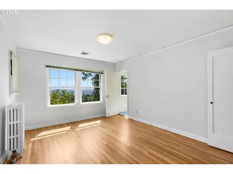 2952 NW Verde Vista Terrace Portland OR 97210