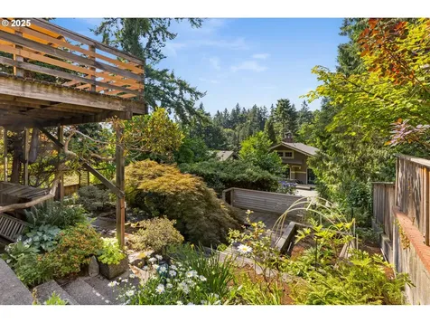 2952 NW Verde Vista Terrace Portland OR 97210