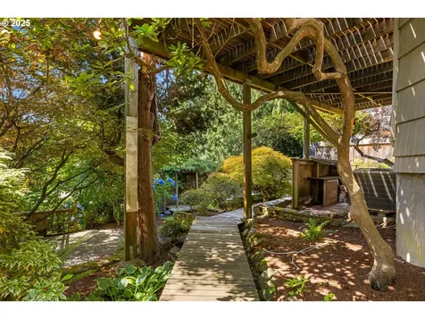 2952 NW Verde Vista Terrace Portland OR 97210