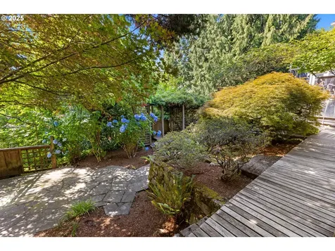 2952 NW Verde Vista Terrace Portland OR 97210