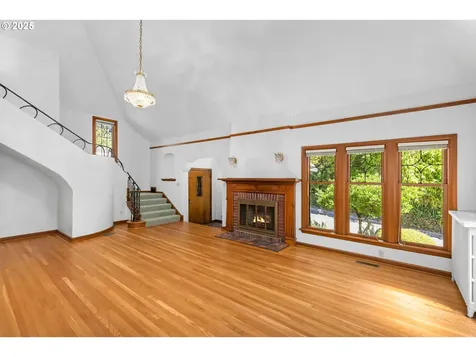 2952 NW Verde Vista Terrace Portland OR 97210