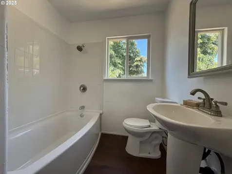 1482 NW Fairmount Street Roseburg OR 97470