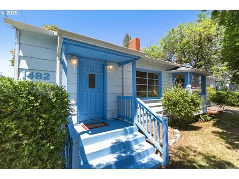 1482 NW Fairmount Street Roseburg OR 97470