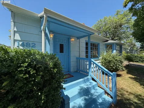 1482 NW Fairmount Street Roseburg OR 97470