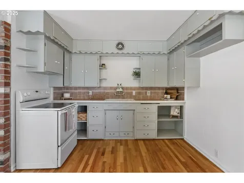 1482 NW Fairmount Street Roseburg OR 97470