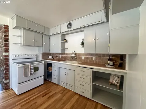1482 NW Fairmount Street Roseburg OR 97470