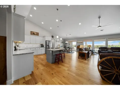 4416 SE Laredo Road Prineville OR 97754