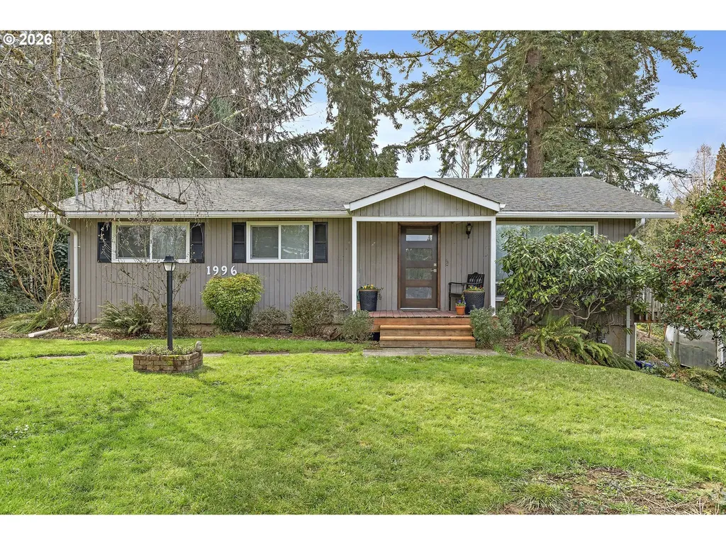 1996 Roberta Avenue S Salem OR 97302