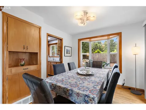 1996 Roberta Avenue S Salem OR 97302