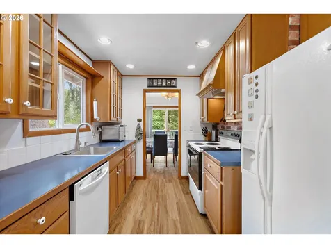 1996 Roberta Avenue S Salem OR 97302