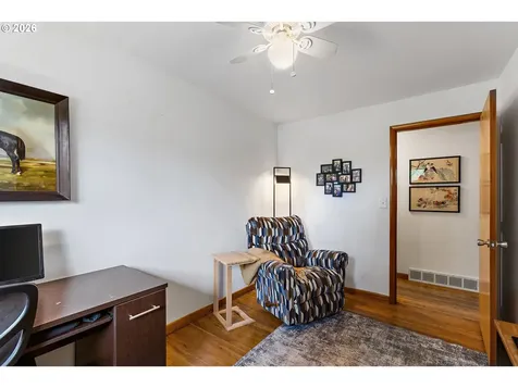 1996 Roberta Avenue S Salem OR 97302