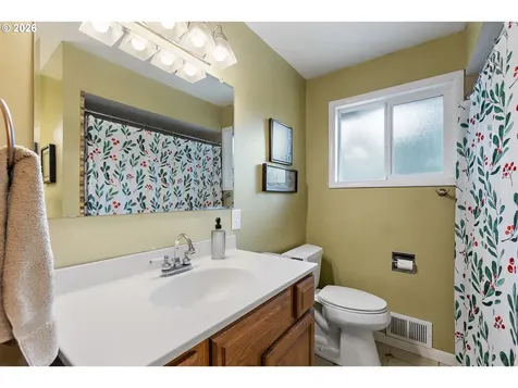 1996 Roberta Avenue S Salem OR 97302