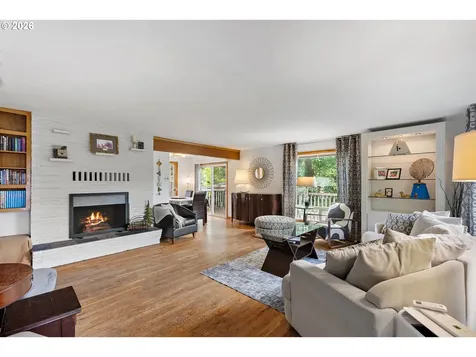 1996 Roberta Avenue S Salem OR 97302