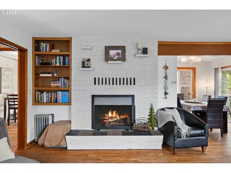 1996 Roberta Avenue S Salem OR 97302