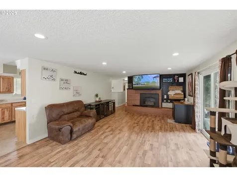 2617 Union Avenue North Bend OR 97459