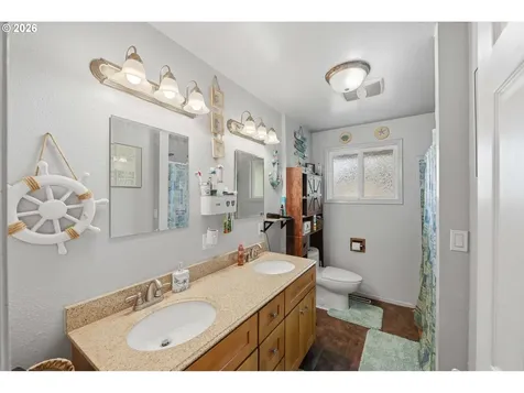 2617 Union Avenue North Bend OR 97459