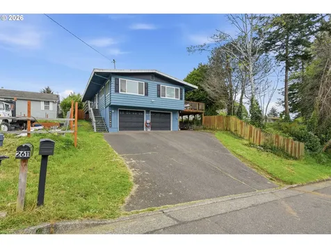 2617 Union Avenue North Bend OR 97459