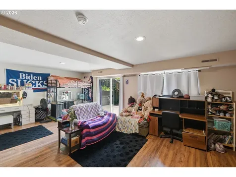 2617 Union Avenue North Bend OR 97459