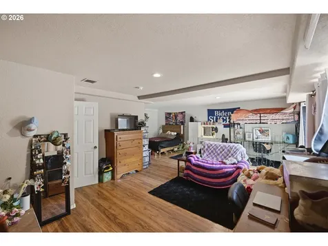 2617 Union Avenue North Bend OR 97459