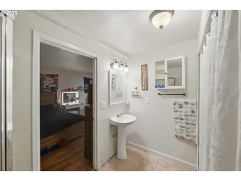 2617 Union Avenue North Bend OR 97459