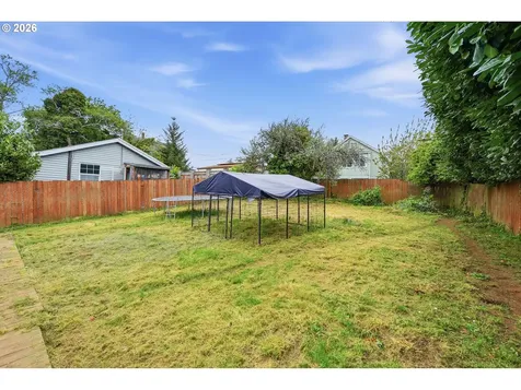 2617 Union Avenue North Bend OR 97459