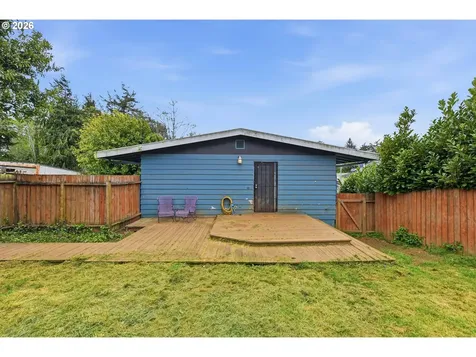 2617 Union Avenue North Bend OR 97459