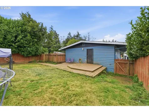 2617 Union Avenue North Bend OR 97459