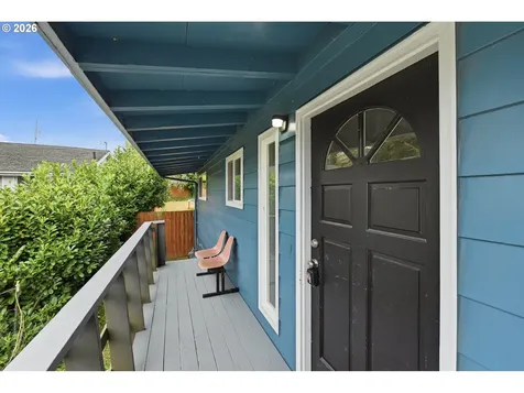 2617 Union Avenue North Bend OR 97459