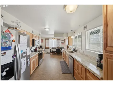 2617 Union Avenue North Bend OR 97459