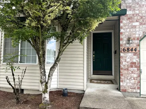 6844 SE Borwick Street Hillsboro OR 97123