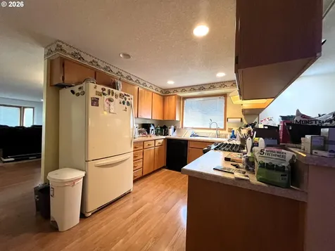 6844 SE Borwick Street Hillsboro OR 97123