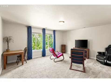 166 SE 30th Avenue Hillsboro OR 97123