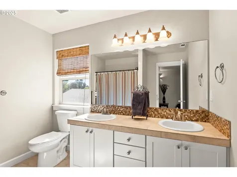 166 SE 30th Avenue Hillsboro OR 97123