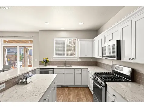 166 SE 30th Avenue Hillsboro OR 97123