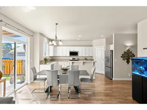 166 SE 30th Avenue Hillsboro OR 97123
