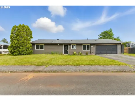 573 SW Harbor Place Warrenton OR 97146