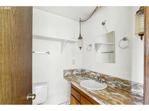 573 SW Harbor Place Warrenton OR 97146
