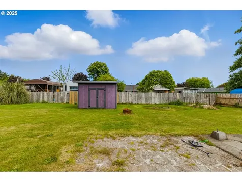 573 SW Harbor Place Warrenton OR 97146