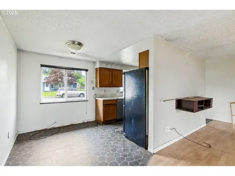 573 SW Harbor Place Warrenton OR 97146