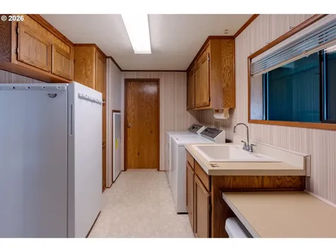 16354 SE 135th Avenue Clackamas OR 97015
