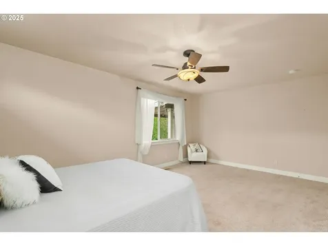 312 SE 13th Place Canby OR 97013