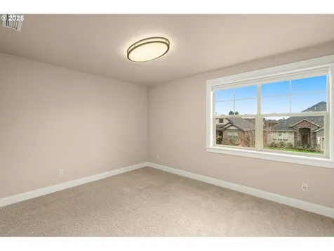 312 SE 13th Place Canby OR 97013