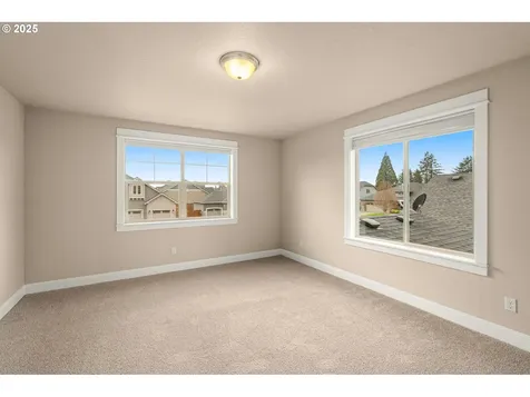 312 SE 13th Place Canby OR 97013