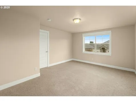 312 SE 13th Place Canby OR 97013