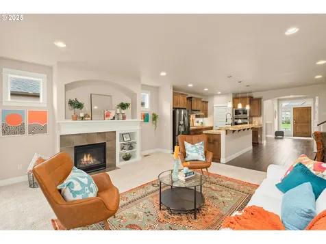 312 SE 13th Place Canby OR 97013