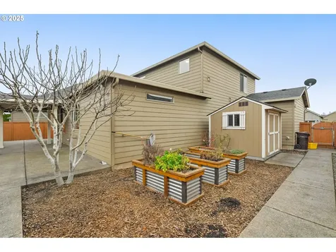 312 SE 13th Place Canby OR 97013