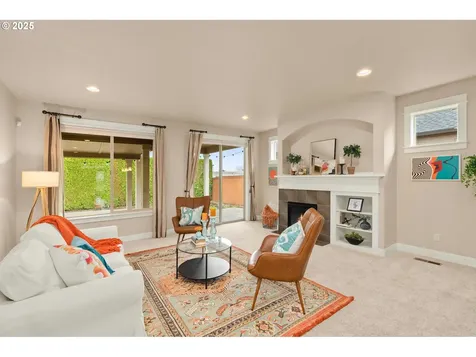 312 SE 13th Place Canby OR 97013
