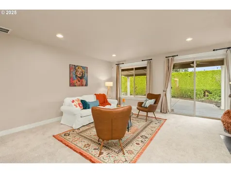 312 SE 13th Place Canby OR 97013