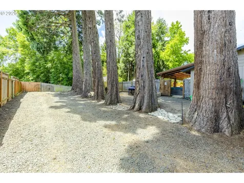 2710 Kalmia Street Eugene OR 97404