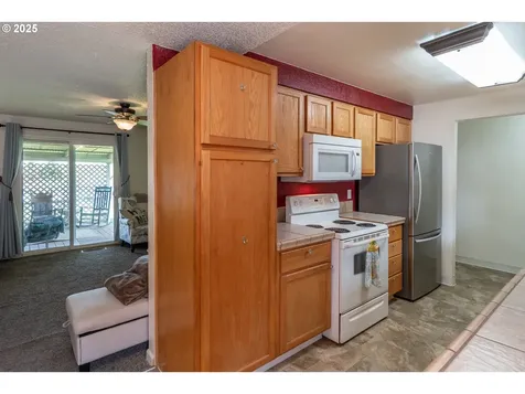 2050 Del Mar Drive Roseburg OR 97471